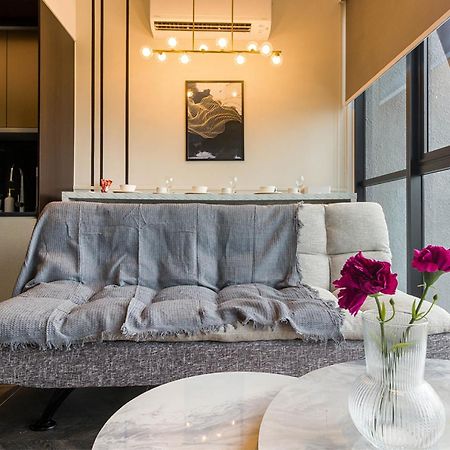 Scarletz Signature Suites, Klcc Куала-Лумпур Экстерьер фото